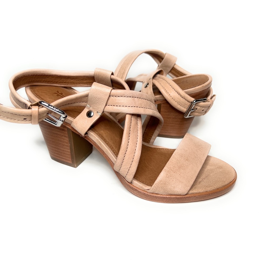 New Frye Dani Criss Cross Strappy Tan Sandal 3” Chunky Block Heel Size 9 $258.